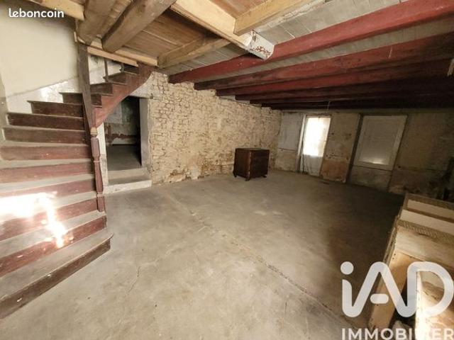 Maison vente à Parthenay, Saint-lin