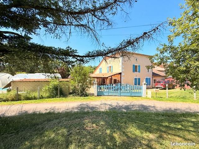 Maison vente à Nontron, Hautefaye