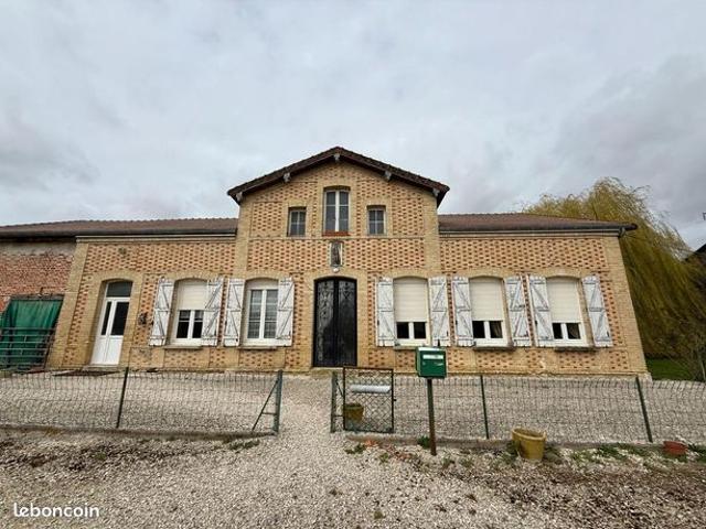 Maison vente à Troyes, Courteranges