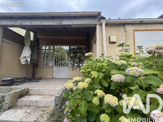 Maison vente à Montbrison, Saint-sixte