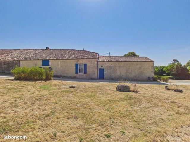 Maison vente à Saint-Jean-d'Angély, Néré