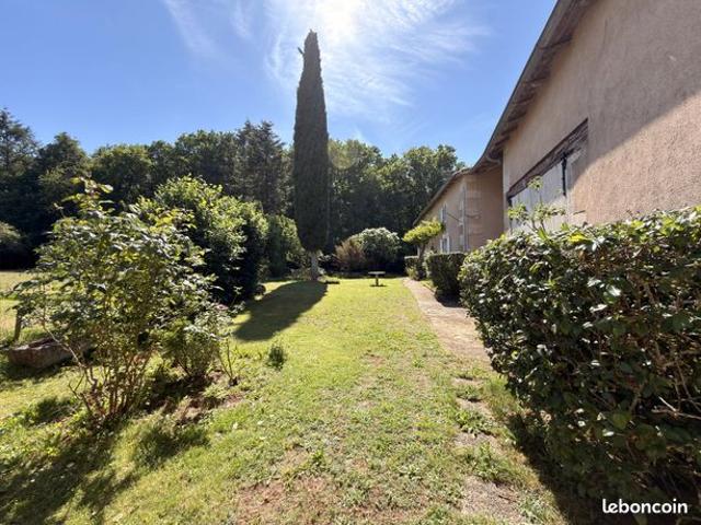 Maison vente à Confolens, Nanteuil-en-vallée