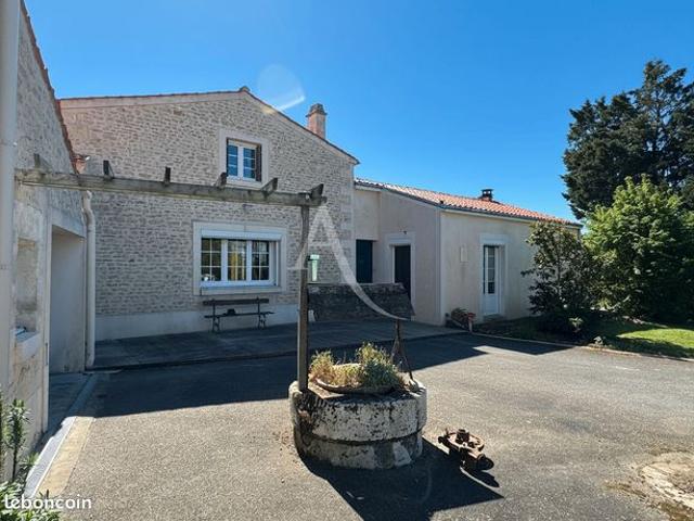 Maison vente à Fontenay-le-Comte, Le Gué-de-velluire