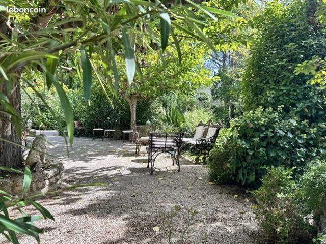 Maison vente à Aix-en-Provence, Vernègues