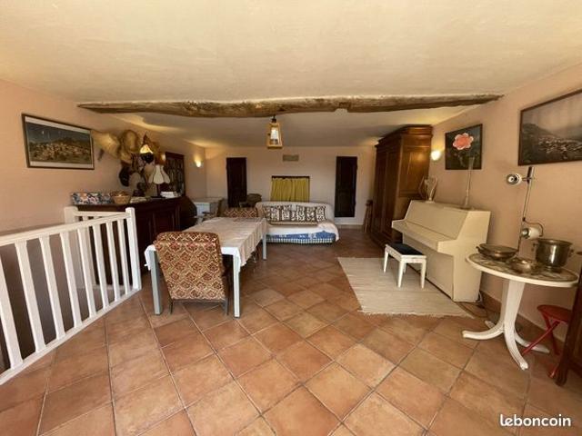 Maison vente à Millau, Montjaux