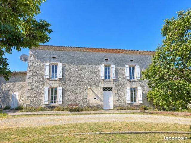 Maison vente à Angoulême, Salles-lavalette