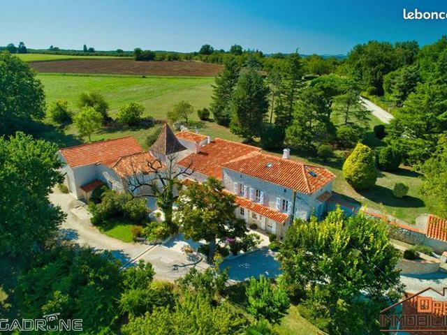 Maison vente à Pujols, Bastide