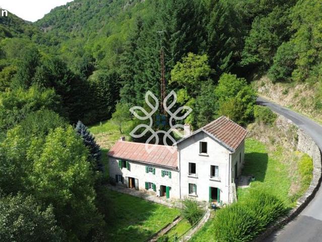 Maison vente à Ferrières-Saint-Mary, Cantal