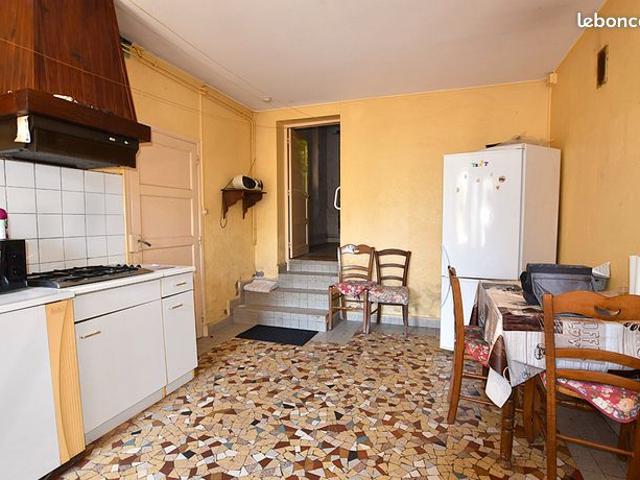 Maison vente à Vichy, Le Donjon
