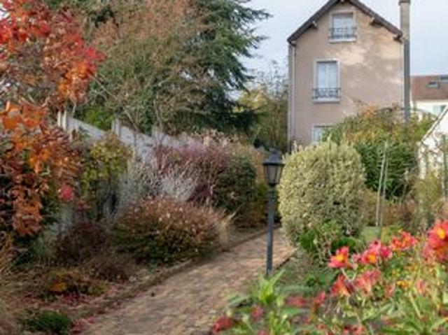 Maison vente à Saint-Germain-en-Laye, Le Mesnil-le-roi