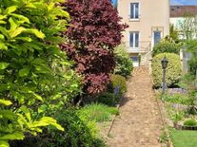 Maison vente à Saint-Germain-en-Laye, Le Mesnil-le-roi