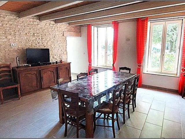 Maison vente à Saint-Jean-d'Angély, La Brousse