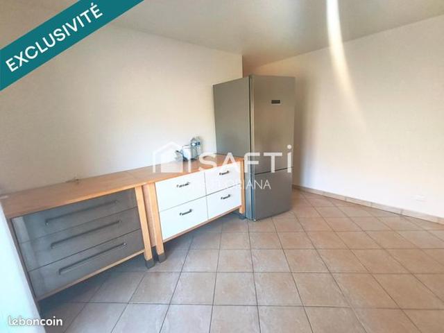 Maison vente à Saint-Claude, Chassal