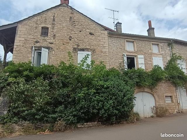 Maison vente à Mâcon, Lugny