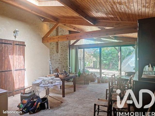 Maison vente à Saint-Magne-de-Castillon, Gironde