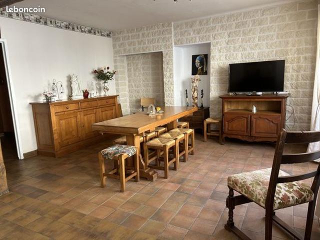 Maison vente à Caen, Pont-d'ouilly