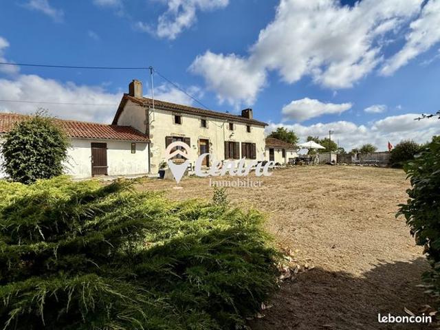 Maison vente à Bressuire, Boismé