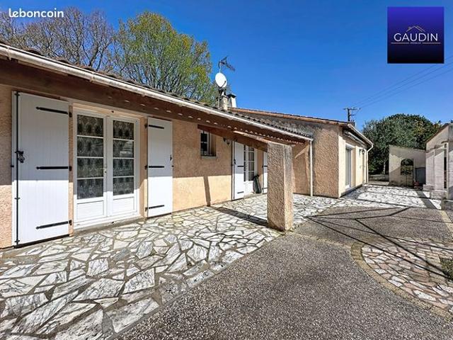 Maison vente à Fontenay-le-Comte, Château-guibert