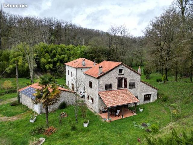 Maison vente à Sauvagnas