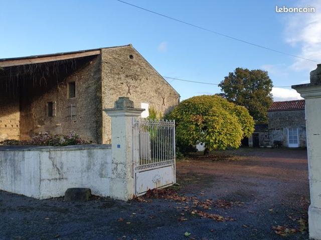 Maison vente à Saint-Jean-d'Angély, Coivert