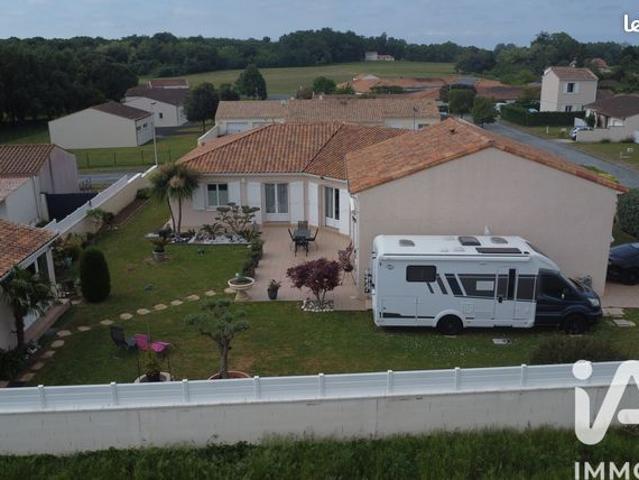Maison vente à Saintes, Saint-romain-de-benet