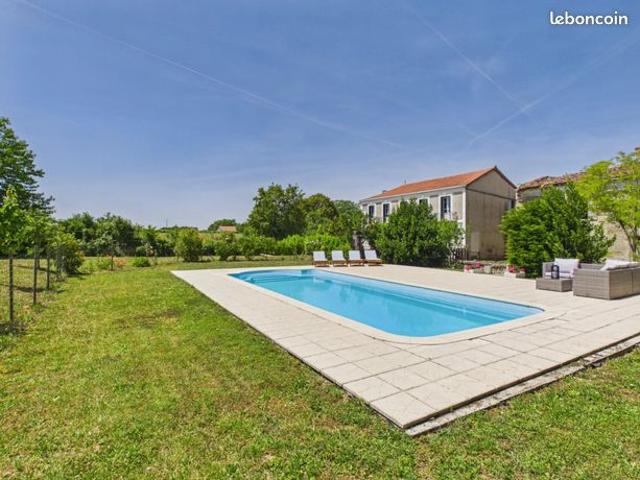 Maison vente à Confolens, Barbezières