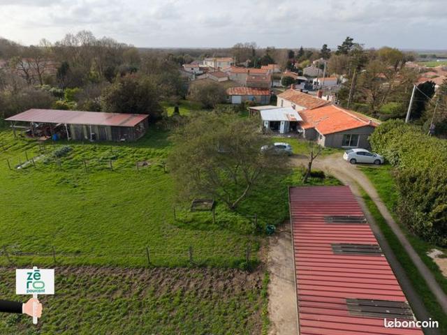 Maison vente à Fontenay-le-Comte, Lairoux