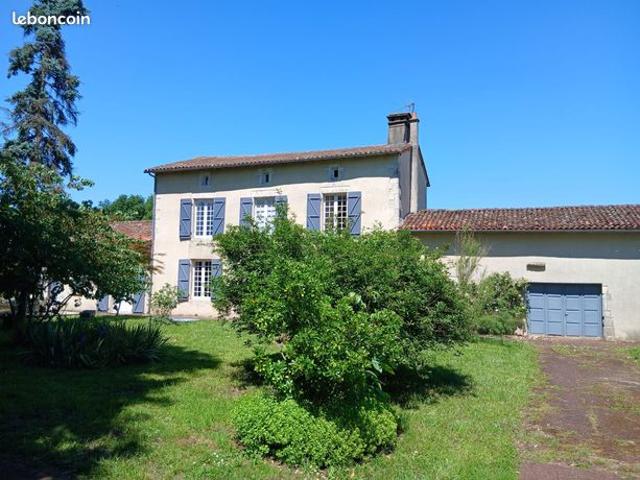 Maison vente à Confolens, Bernac