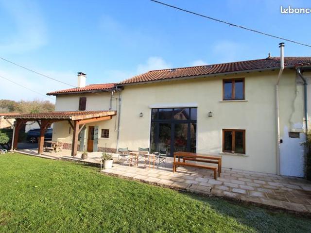 Maison vente à Confolens, Cherves-châtelars