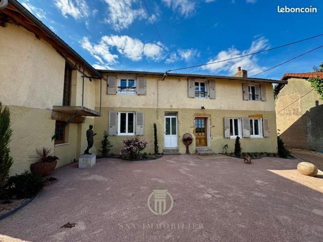 Maison vente à Montaiguët-en-Forez, Allier