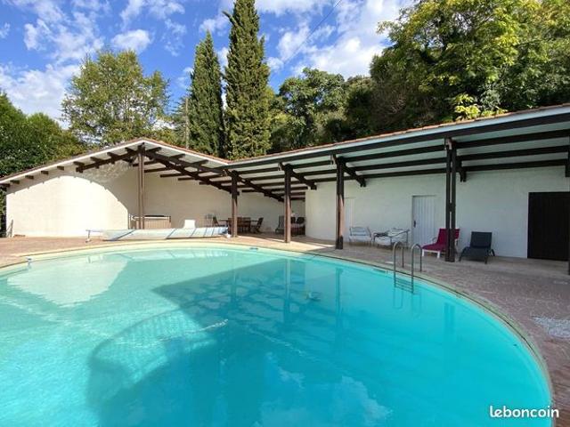 Maison vente à Angoulême, Aignes-et-puypéroux