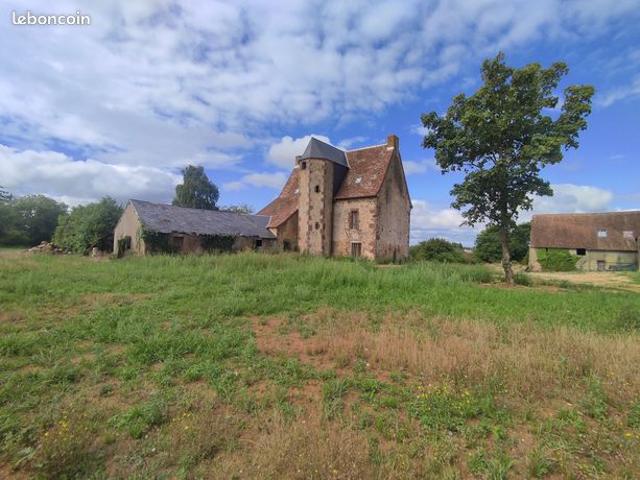 Maison vente à Domfront-en-Champagne, Sarthe
