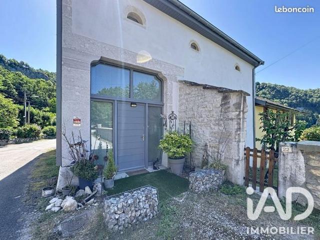 Maison vente à Saint-Claude, Crenans