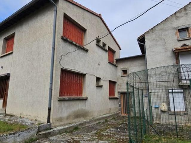 Maison vente à Riom, Yssac-la-tourette