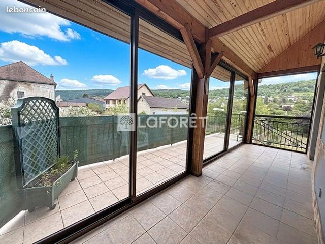 Maison vente à Besançon, By