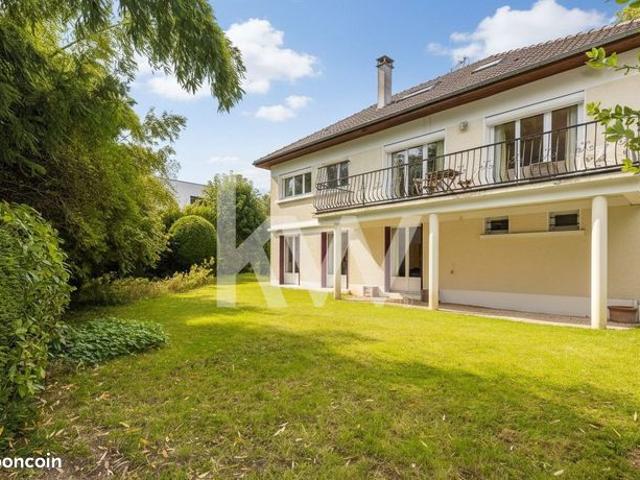 Maison vente à Saint-Germain-en-Laye, Le Pecq