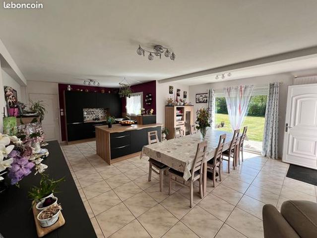 Maison vente à Guingamp, Bretagne
