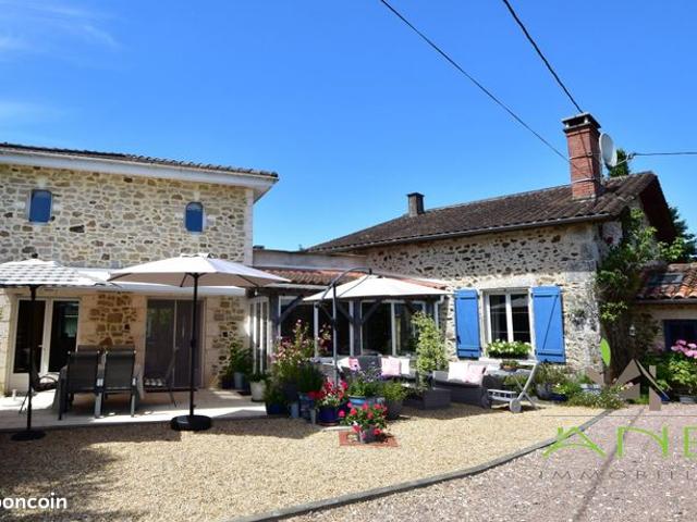 Maison vente à Nontron, Bussière-badil