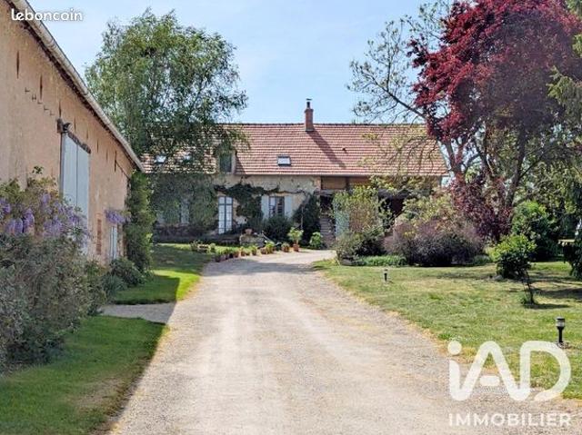 Maison vente à Saint-Amand-Montrond, Faverdines