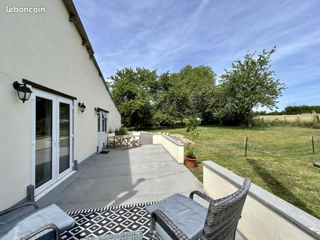 Maison vente à Vichy, Charroux