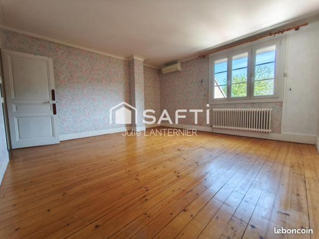Maison vente à Lons-le-Saunier, Voiteur