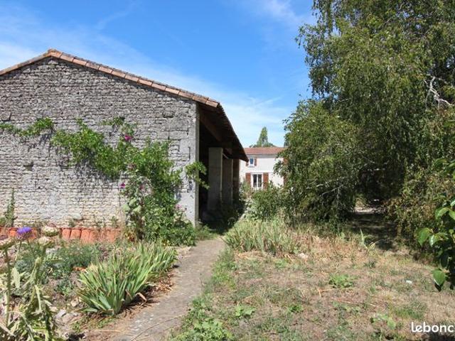 Maison vente à Fontenay-le-Comte, Benet