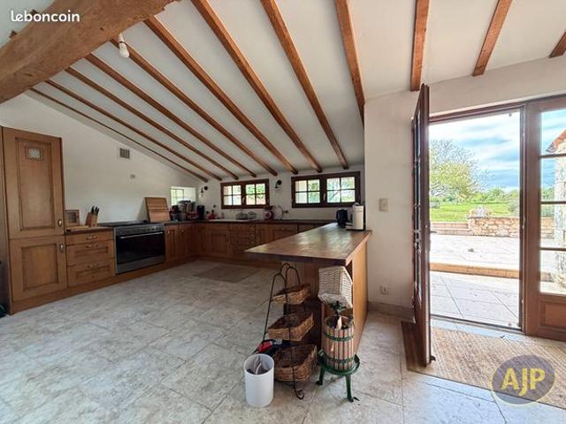 Maison vente à Confolens, Mazerolles
