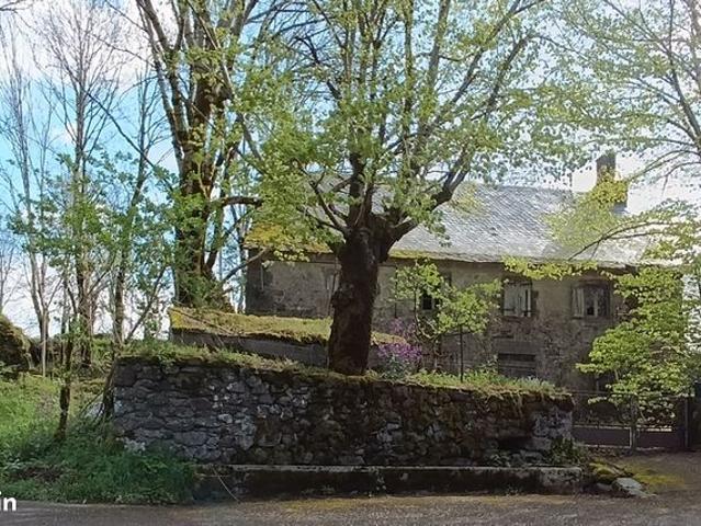 Maison vente à Mauriac, Saint-vincent-de-salers