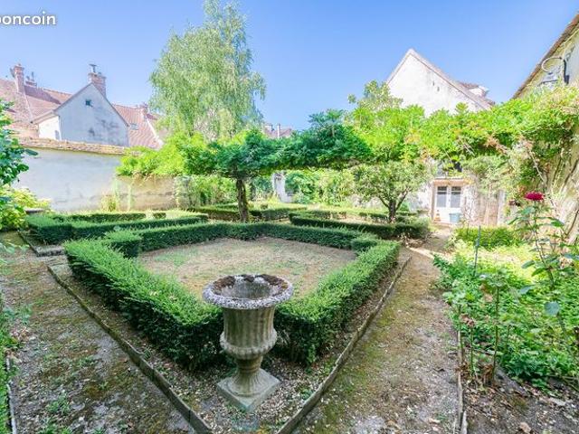 Maison vente à Fontainebleau, Île-de-France