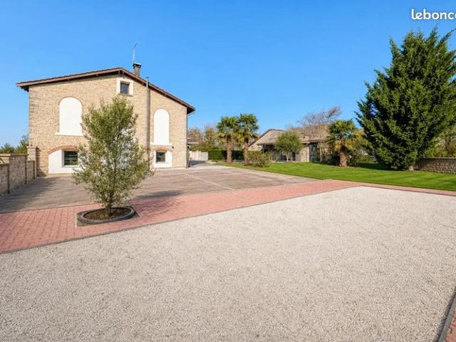Maison vente à Mâcon, Uchizy