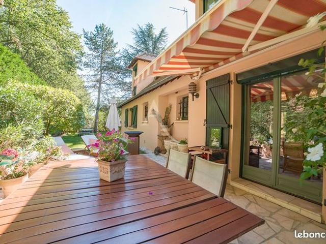 Maison vente à Saint-Germain-en-Laye, Maisons-laffitte