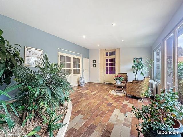 Maison vente à Sens, Maillot