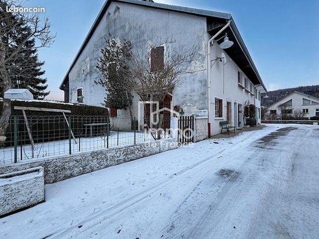 Maison vente à Nantua, Charix