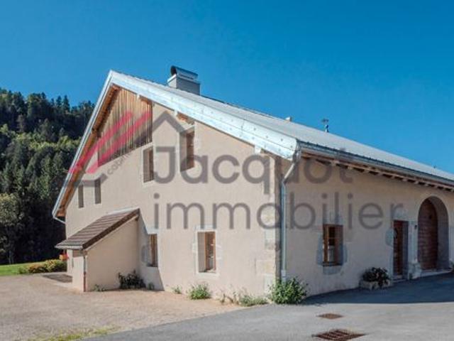 Maison vente à Lons-le-Saunier, Entre-deux-monts